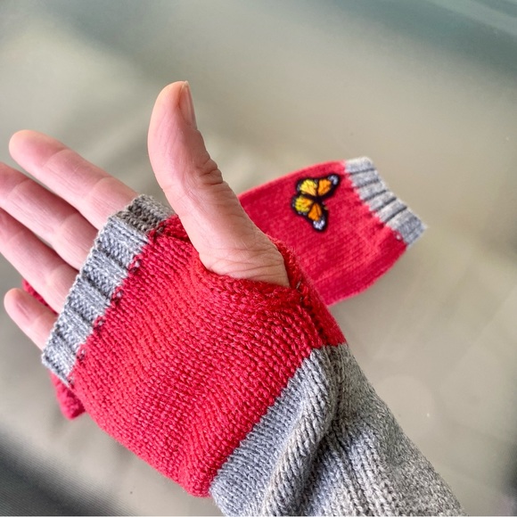A PERFECT Christmas Gift for Butterfly lovers ! Great warm fingerless Gloves !🦋 - Picture 7 of 8